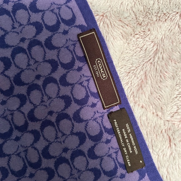 Coach Purple 100% Merino Wool Scarf - Picture 3 of 5